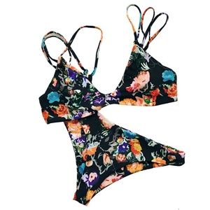 Cupshe Strappy Floral Bikini Set
